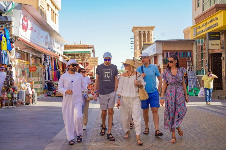 Explore the lively streets of historic Dubai where traditional markets and friendly guides unveil the rich culture offering unforgettable experiences and remarkable sights around every corner.